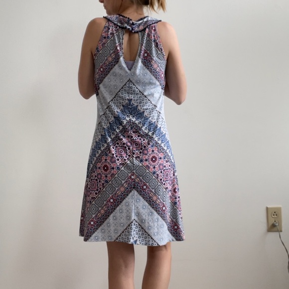 Dress - Picture 2 of 5